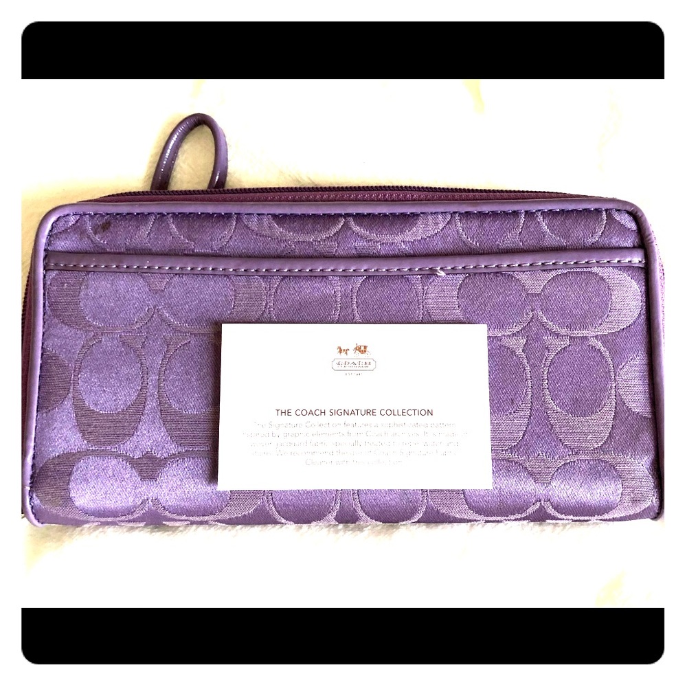Coach Full-Zip Wallet Wristlet